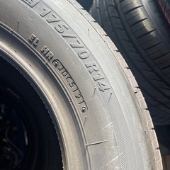 ブリヂストン175/70R14 車のパーツ タイヤ