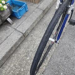 クロスバイク　７００ｘ２８ｃ　3x8変速　フレーム　アルミ　青　配達可能