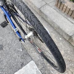 クロスバイク　７００ｘ２８ｃ　3x8変速　フレーム　アルミ　青　配達可能