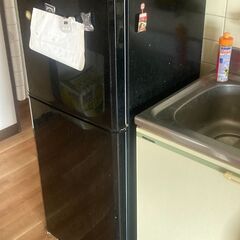 2009年の冷蔵庫（三菱MR-14P-B黒）