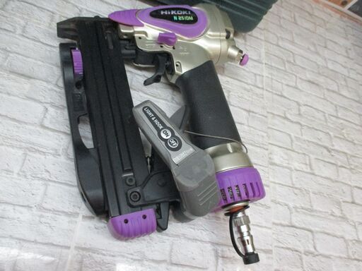 日立 HITACHI N2504M 常圧タッカ 中古品 ケース付き 【ハンズクラフト宜野湾店】 日立 N2504M 常圧タッカ 中古品 【ハンズクラフト宜野湾店】