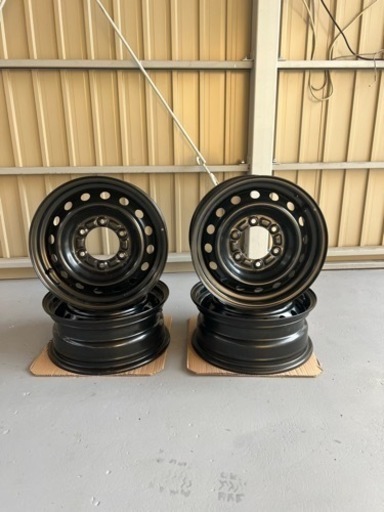 新車外し　ハイエース　鉄チンホイール