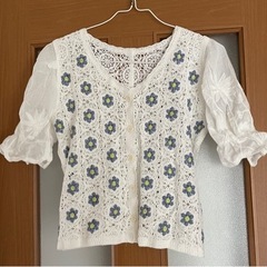 グレイル　GRL レースブラウス　花模様　ホワイト　サイズM 服/ファッション Tシャツ レディ