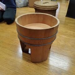 生活雑貨 家庭用品 風呂桶　たらい　木桶　レトロ　植木鉢
