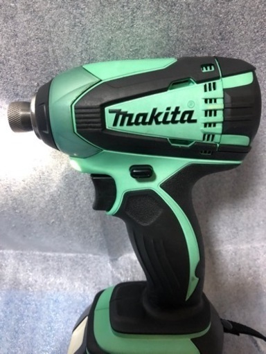 マキタ18vインパクトドライバTD146DX2中古超美品、本体のみ