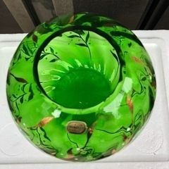 ボヘミアガラス　カリグラス　チァコソロバキア　ガラス工芸　伝統工芸　花瓶　オブジェ　三越