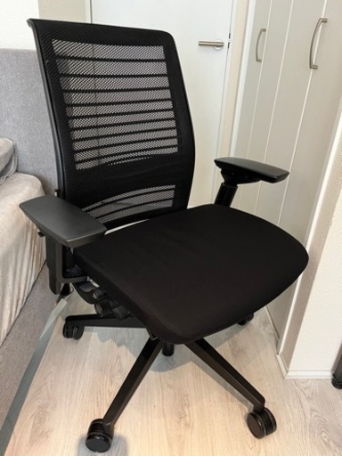 【大幅値下げ！】家具 椅子　デスクチェア　steelcase think