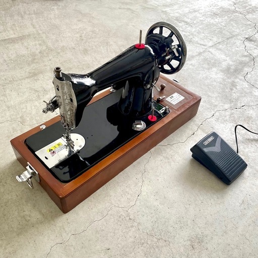 アンティーク調ミシン　アックスヤマザキ　HA-1