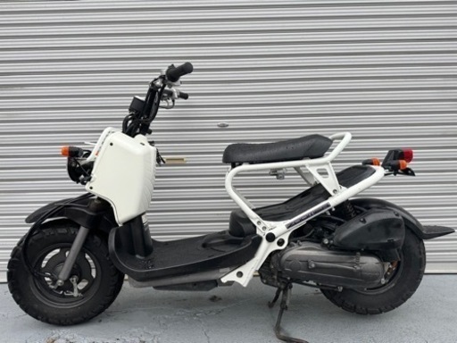 大人気のズーマー入荷✨キャブ車　綺麗なホワイトカラー‼️ ⚫️ホンダ　ズーマー　AF58⚫️