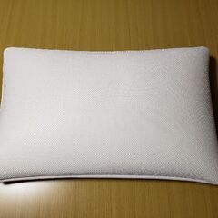 ニトリ　枕　低反発枕　500円