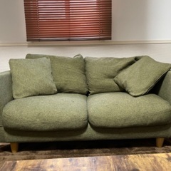 緑のソファ