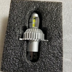 【超美品】LED  ヘッドライトバルブ(H4)