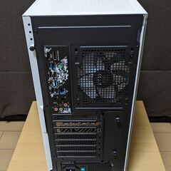 Ryzen7＆RX6700XT搭載 白くてオシャレな高性能ゲーミングPC