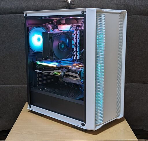 Ryzen7＆RX6700XT搭載　白くてオシャレな高性能ゲーミングPC