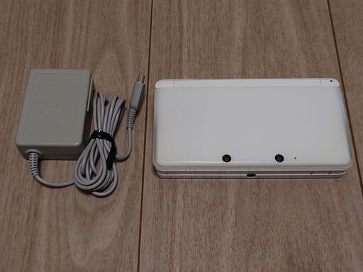 ニンテンドー3DS ホワイト 本体