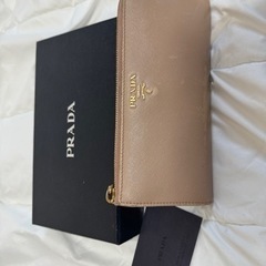 PRADA 長財布