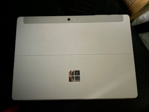 3/29 21時ごろに瀬谷区か泉区で　打痕、欠けなしの極上品　Microsoft surfaceGo 8GB 128GB 本体のみ