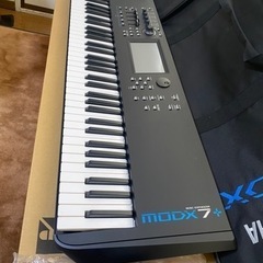 【再投稿】YAMAHA MODX7+ 元箱有り【注】写真のケースは付きません