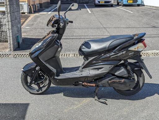シグナスX 125cc SE44J型 燃費及び始動性の良いインジェクション車 新品バッテリー・前後新品タイヤ装着します