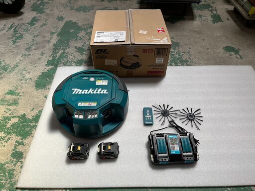 マキタ ロボットクリーナー RC200DZ 箱と取説と付属品付き＋18V6Aバッテリー2個＋2口充電器