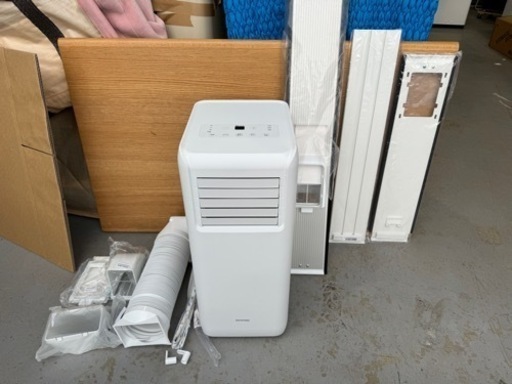 美品 2022年製 アイリスオーヤマ ポータブルスポットクーラー IPA-2222G 大型窓用付属 冷風 除湿 送風 コンプレッサー搭載 4.5～6畳用 IRIS OHYAMA