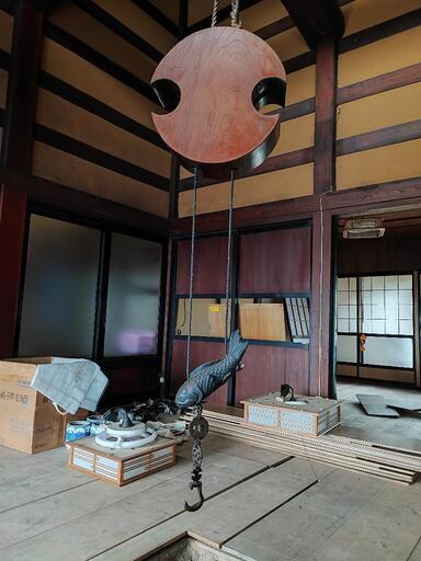古民家の自在鉤　炉端