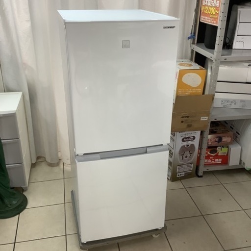 SHARP  シャープ　 冷蔵庫　SJ-15E8-KW  2021年製 152L