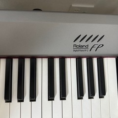 RolandデジタルピアノFP-2 ペダル付き スタンド付き