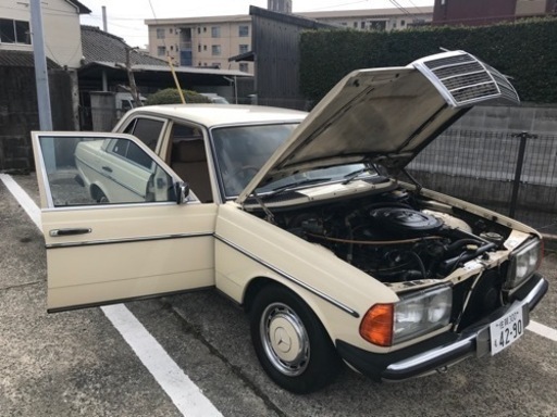 ベンツ230E  レストア次第で200万越え出てます