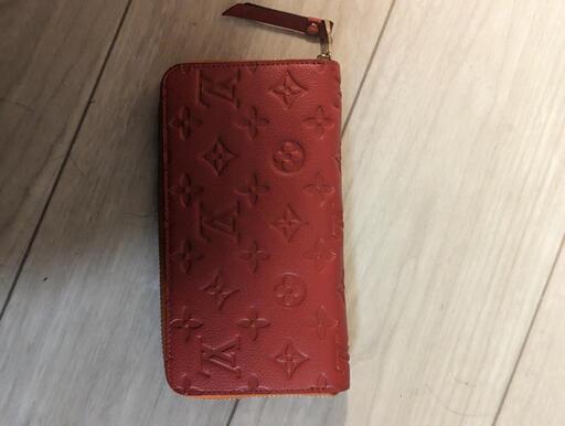 ヴィトンの財布です。
