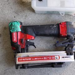 マキタ 高圧エアタッカ AT425HE