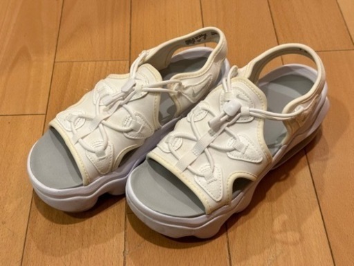 NIKE エアマックス　ココサンダル　ホワイト　24cm