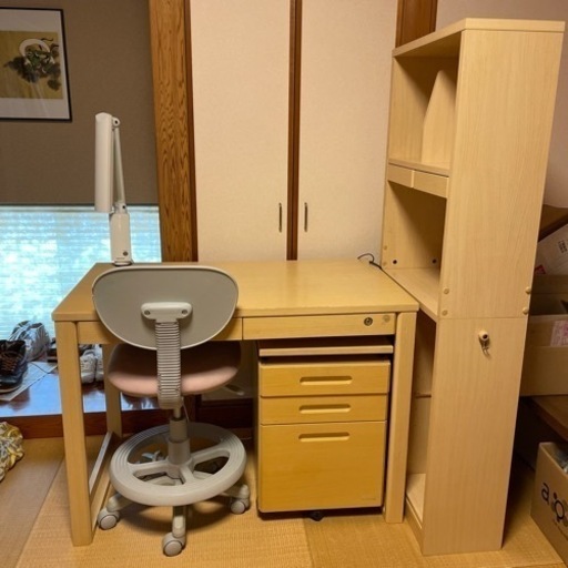 コイズミ　学習机5点セット