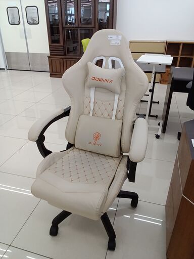 ★ジモティ割あり★  ゲーミングチェア ベージュ H123×D64×W70 クリーニング済み HJ2637