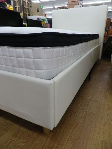 シングルベッド レザー調フレーム ホワイト マットレス付き 28㎝厚 S