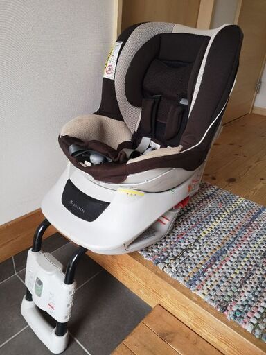 エールベベ　クルットNT　チャイルドシート