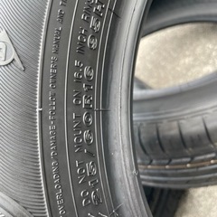 タイヤ値下げしました　新車取外し