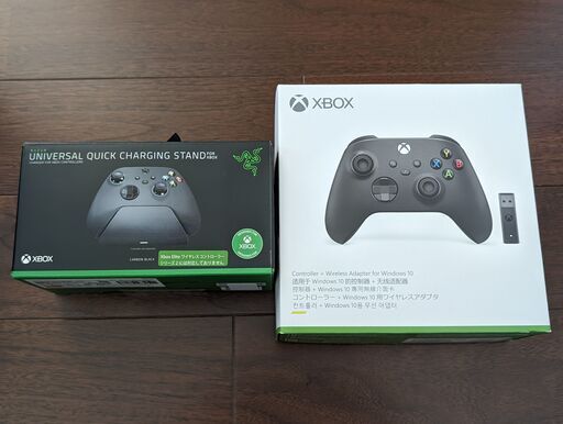 XBOXワイヤレスコントローラーとRazer Universal Quick Charging Stand