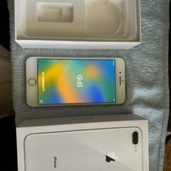 iPhone8plus 256GB ホワイト×シルバー　美品