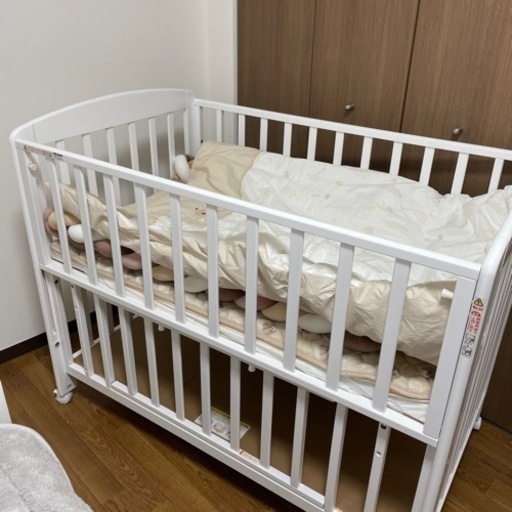 【ほぼ未使用品】KATOJI ベビーベッド　西川の布団