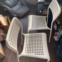 IKEA椅子2つ