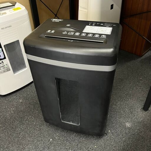 フェローズ シュレッダー 家庭用 電動 12枚細断 クロスカット ホチキス クリップ 対応 スピーディ処理 B-131C
