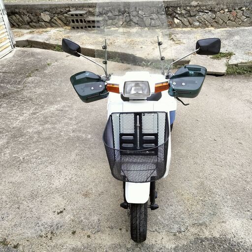 ホンダの綺麗なジャイロUP エンジンセル一発始動。風防、ハンドル