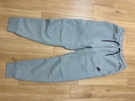 新品　NIKEジョガーパンツ