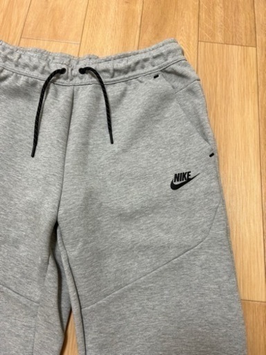 新品　NIKEジョガーパンツ