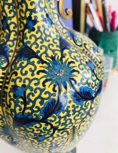 景泰藍 壽 黄地 蓮紋耳付 銅製七宝焼 七宝細工 中国美術 年代品 時代感 景泰藍 壽 黄地 蓮紋耳付 銅製七宝焼 七宝細工 中国美術 年代品