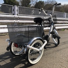 ほぼ未使用！電動三輪自転車♪