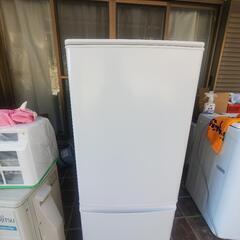 三菱　2022年式　2ドア　冷蔵庫