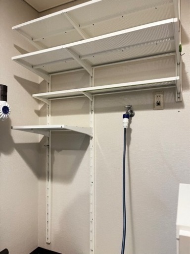 IKEA  壁掛け棚