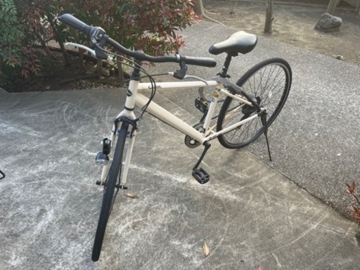 自転車 クロスバイク(後輪パンク、チェーンロック付)